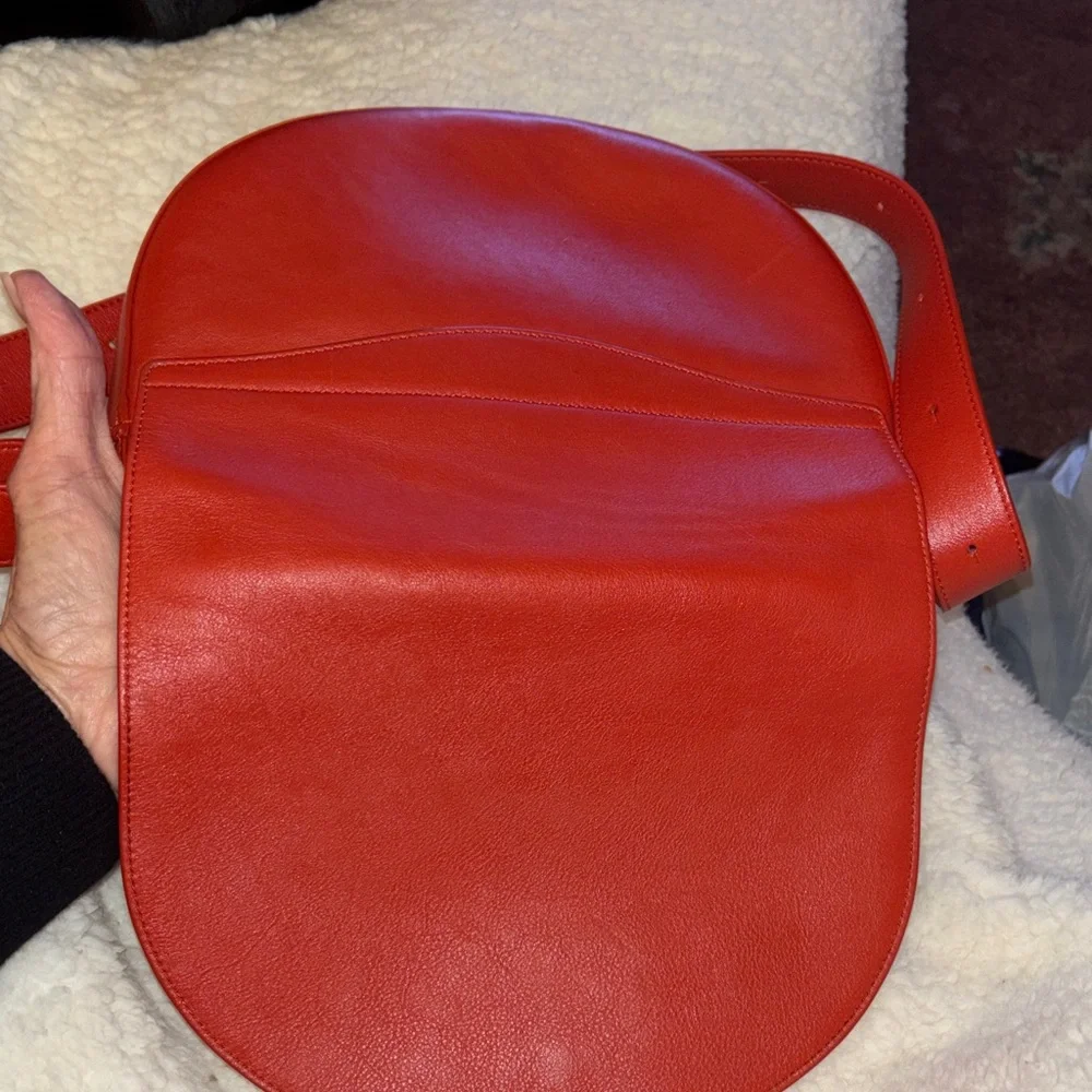 Cuyana Like New. Red Leather Crossbody Half Moon Bag - Picture 6 of 8